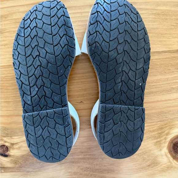 Avarcas Classic Style Sandals - Picture 4 of 5